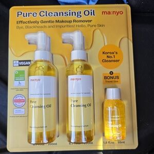NWT Manyo Pure Cleansing Oil
